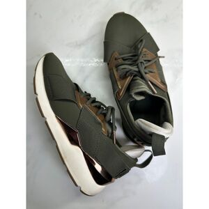 Puma Muse Green & Bronze Metallic Tennis Shoes, Women's Size 7 Sneakers